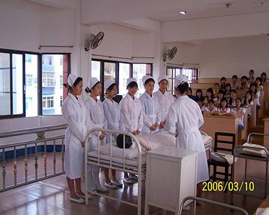 贵州省医护理学校